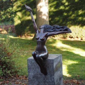 Libertas Naked Lady Portrayal Of Freedom Bronze Sculpture FIWO 129 1 | Avant Garden Bronzes