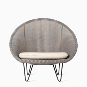 Joe Cocoon Lounge Chair Lloyd Loom by Vincent Sheppard 1 | Avant Garden Bronzes