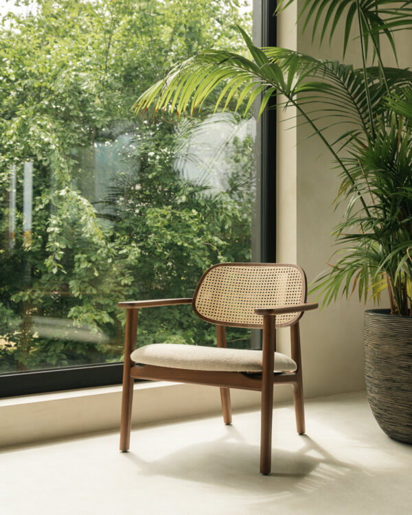 Titus Lounge Chair Natural Varnished Oak Interior Furniture by Vincent Sheppard 2 | Avant Garden Bronzes
