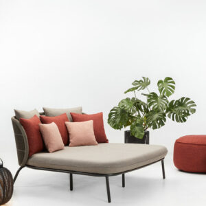 Kodo Daybed Deep Seating Lounge Garden Furniture by Vincent Sheppard 4 | Avant Garden Bronzes