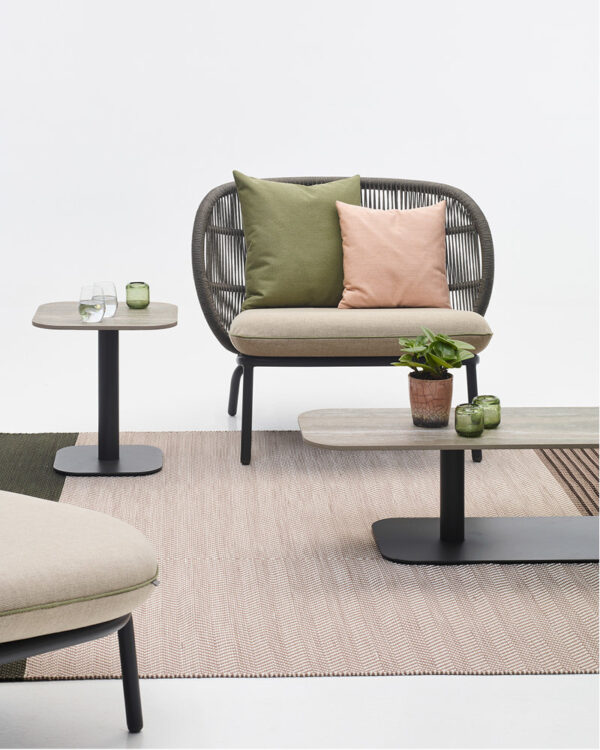 Kodo Lounge Chair Fossil Grey Outdoor Garden Furniture by Vincent Sheppard 1 | Avant Garden Bronzes