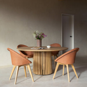 Maru 130cm Round Oak Dining Table Handcrafted Interior Furniture by Vincent Sheppard 3 | Avant Garden Bronzes