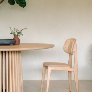 Maru 150cm Round Oak Dining Table Handcrafted Interior Furniture by Vincent Sheppard 4 | Avant Garden Bronzes