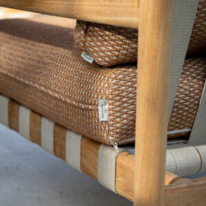 Oda Lounge Chair Solid Teak Outdoor Garden Furniture by Vincent Sheppard 4 | Avant Garden Bronzes