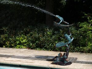 Frogs On Lotus Leaves Fountain Water Feature Bronze Sculpture 1 | Avant Garden Bronzes