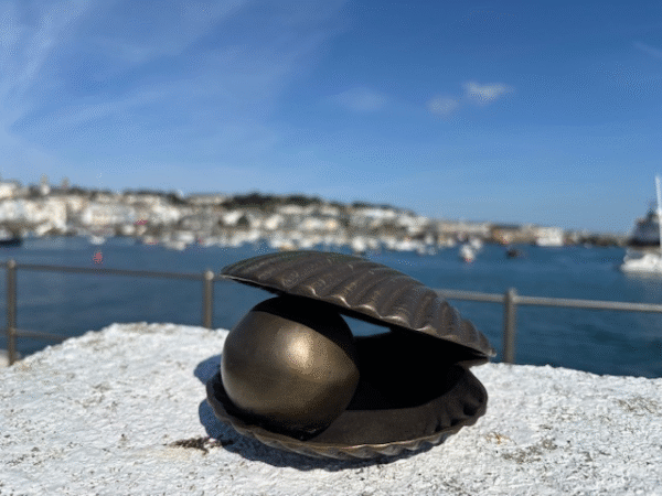 Cremation Urn Pearl In Shell For Ashes Memorial Bronze Sculpture