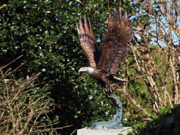 Flying Eagle With Fish Raptor Bird Of Prey Bronze Sculpture BI011 1 | Avant Garden Bronzes