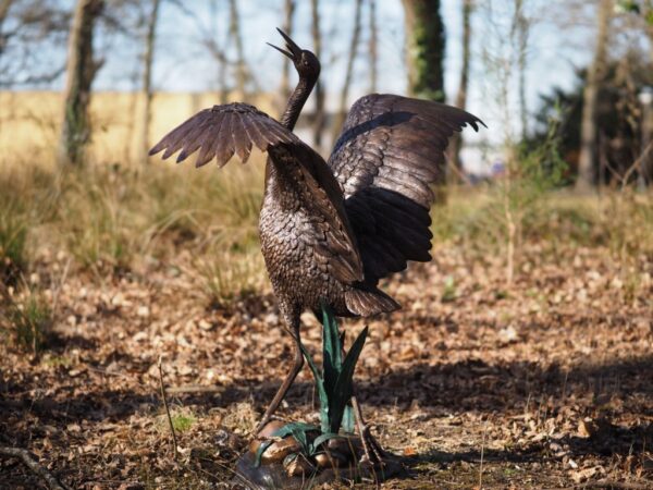 Dancing Exotic Crane Spreading Wings Bronze Bird Fountain Water Feature Sculpture BI009