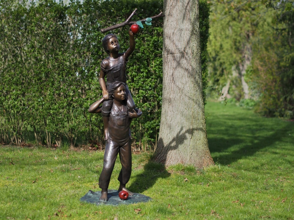 Bronze Brother And Sister Picking Red Apples Garden Sculpture FIGI 104 | Avant Garden Bronzes